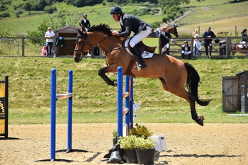 Trevor Breen claims the Equitop Myoplast Senior Foxhunter Second Round at Pyecombe Horse Show